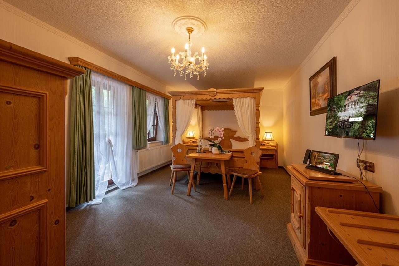 Zur Margarethenmuehle - Landgasthof Und Waldhotel Rosswein Esterno foto