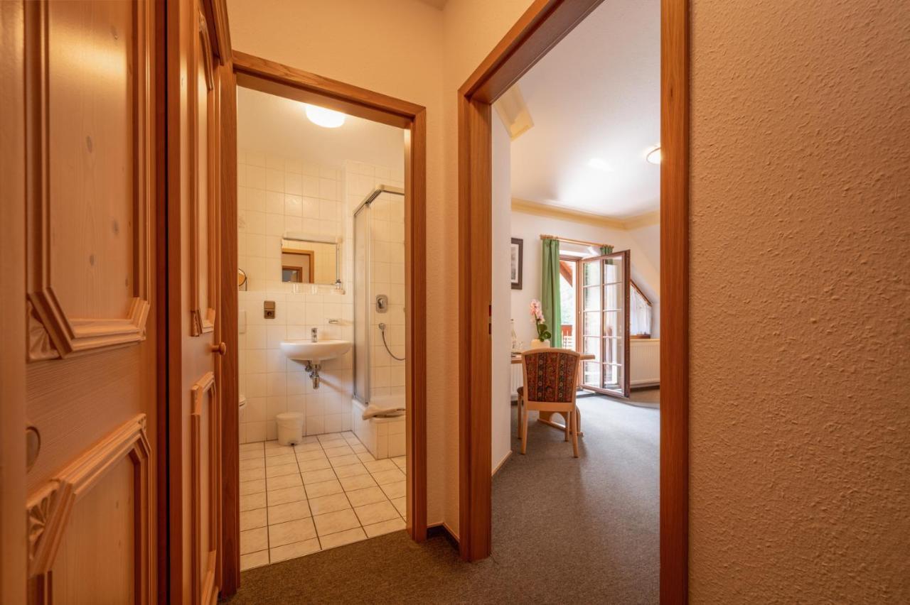 Zur Margarethenmuehle - Landgasthof Und Waldhotel Rosswein Esterno foto