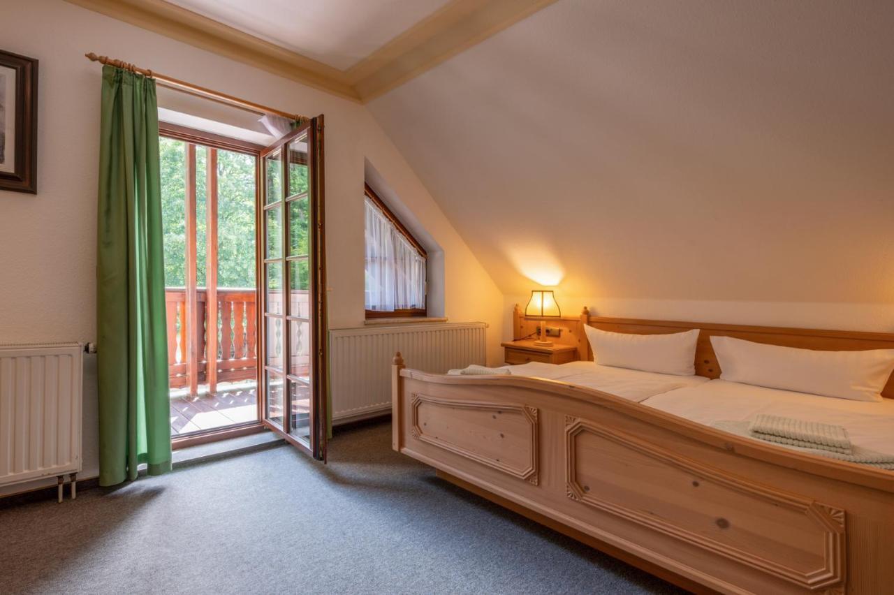 Zur Margarethenmuehle - Landgasthof Und Waldhotel Rosswein Esterno foto