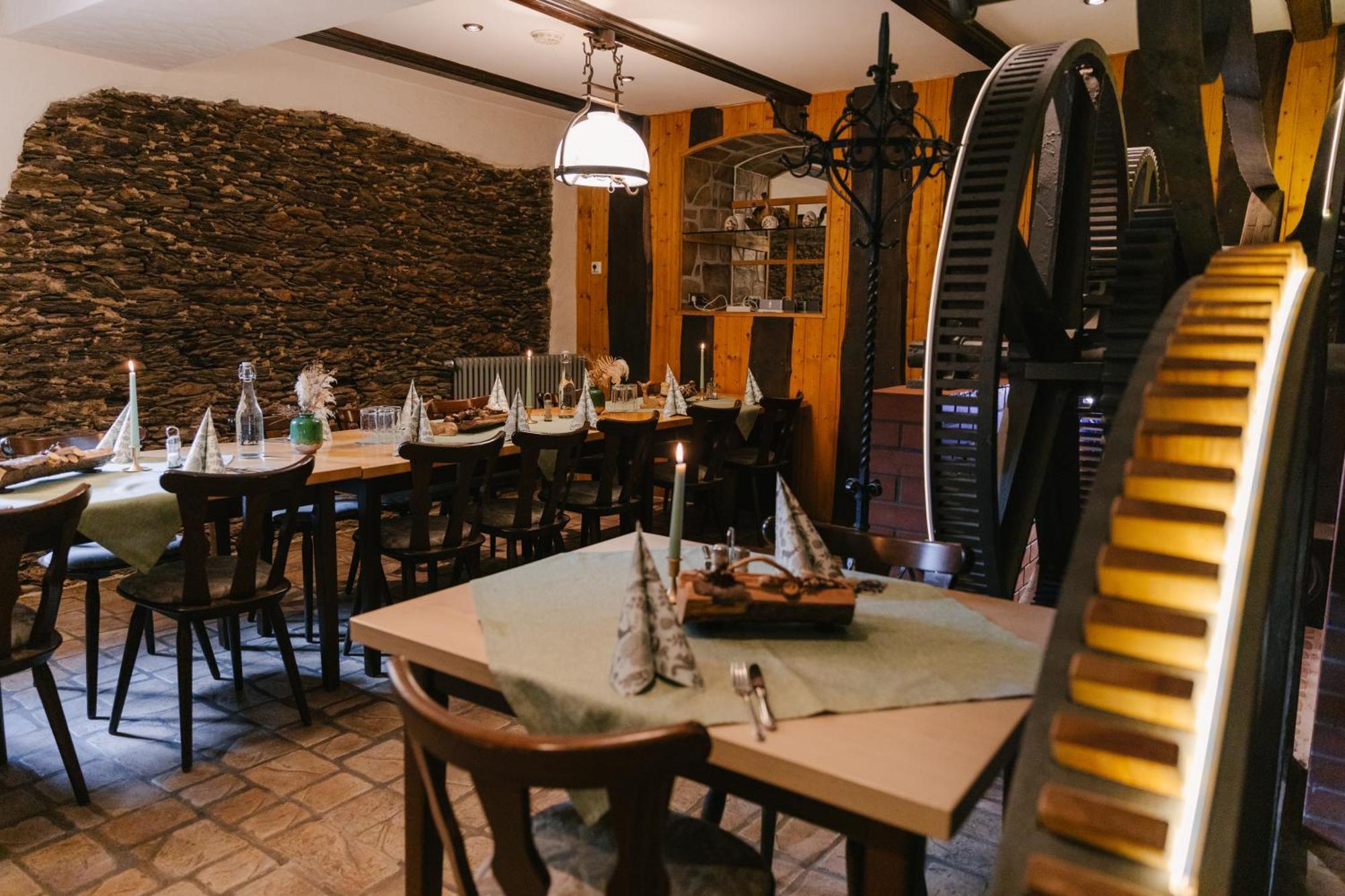 Zur Margarethenmuehle - Landgasthof Und Waldhotel Rosswein Esterno foto