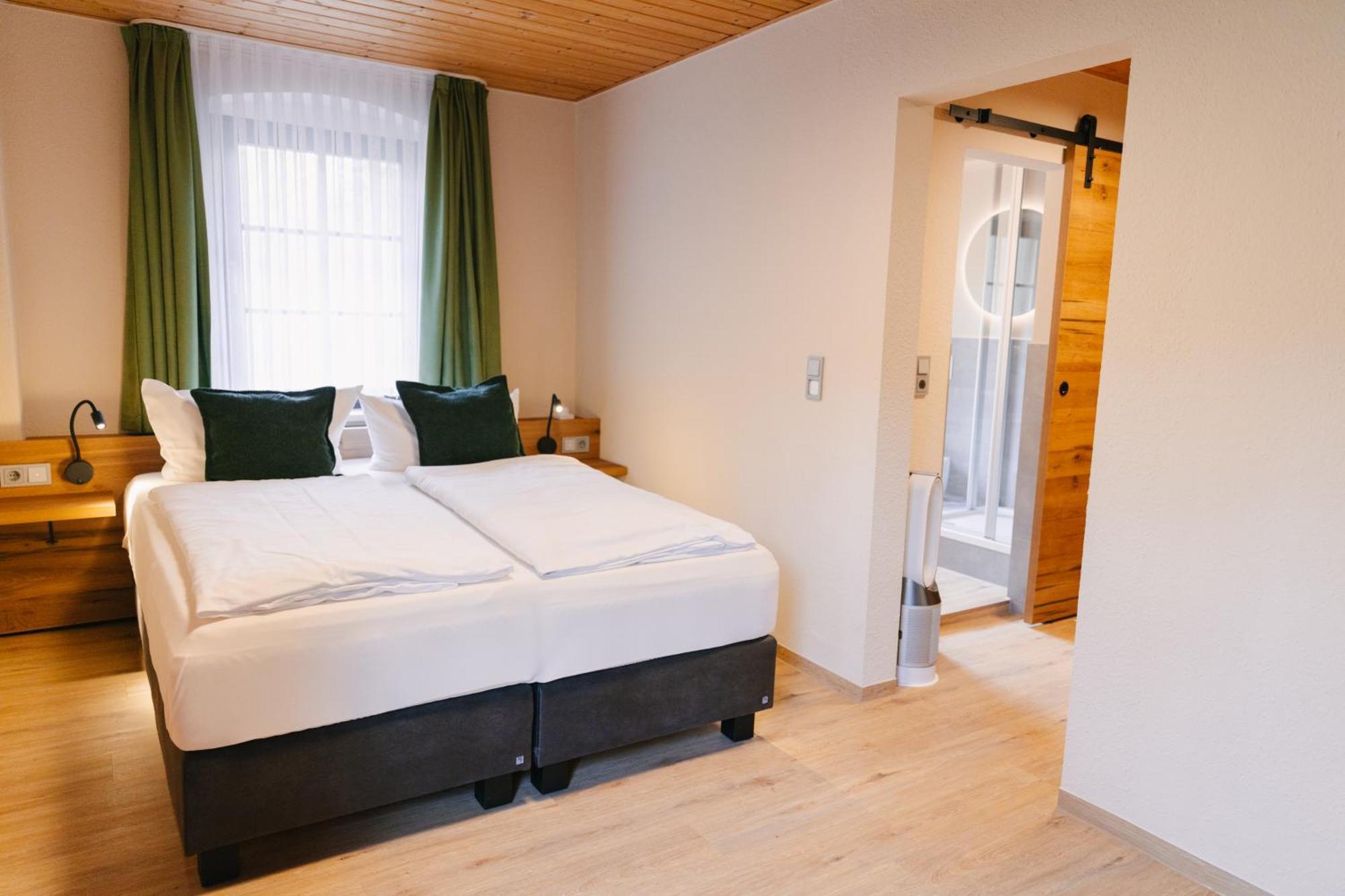 Zur Margarethenmuehle - Landgasthof Und Waldhotel Rosswein Esterno foto